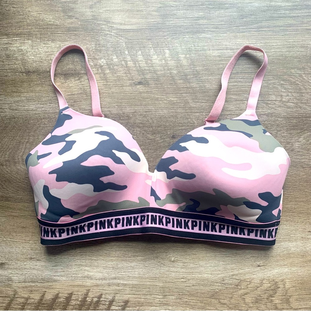 Victoria Secret PINK Wear everywhere Wireless Lightly Lined Camo Logo Bra